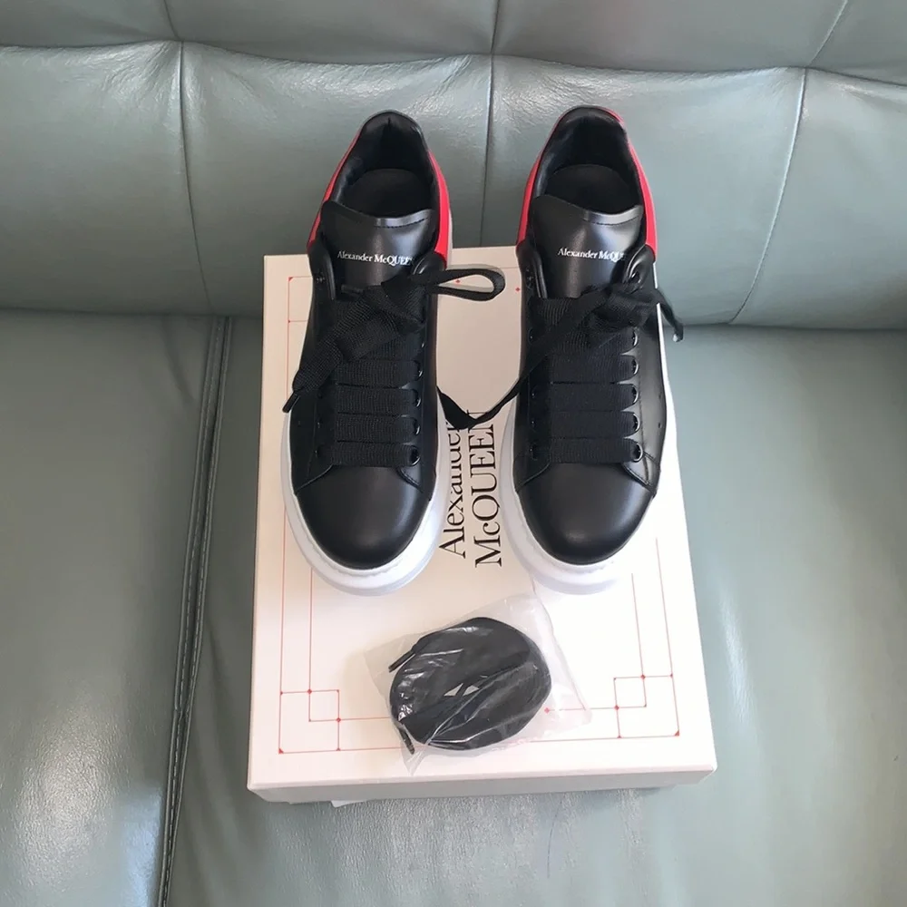 Alexander McQueen  Oversize Colorblock Sneaker BLACK/ DARK CORAL - Picture 8 of 15